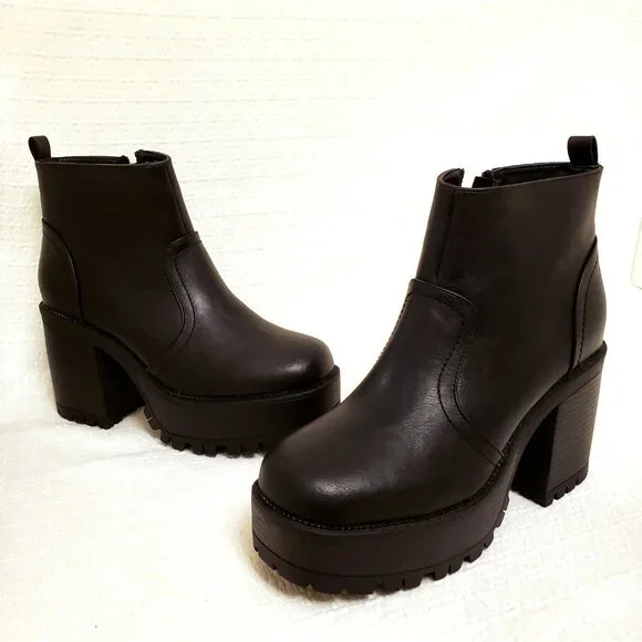 UNIONBAY Women’s Black Paula Platform Heeled Chunky Lug Sole Ankle Boots - 7.5 - Picture 8 of 15